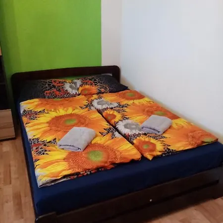 Semesterbostad Domek Relov